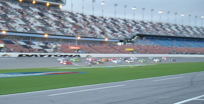 Start of the 2007 Daytona Prototype race at Daytona International Speedway