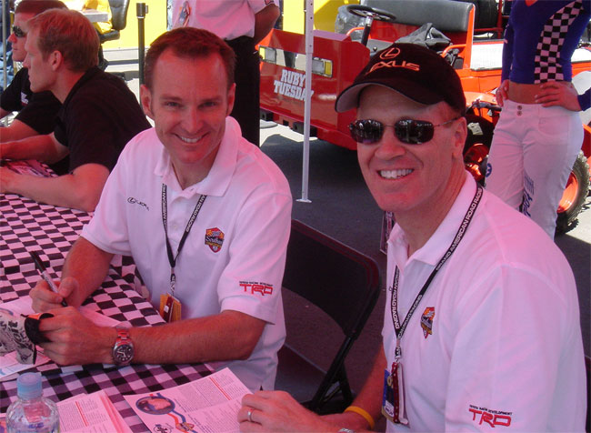 Shane and Randy sign autographs along with Patrick Long and Jorg Bermeister at Mexico
