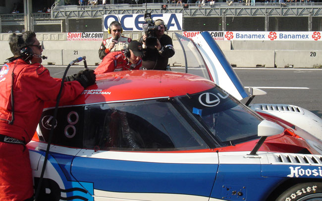 SPEED tv films as drivers change during race